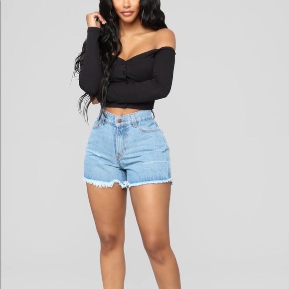 NWT Fashion Nova All the Time Denim Shorts Size L - Picture 1 of 9